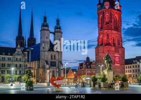 Rue Marktkirche Marien, Roter Turm, Marktplatz, Halle an der Saale, Sachsen-Anhalt, Deutschland *** St. Marys Market Church, Tour Rouge, place du marché, Halle an der Saale, Saxe-Anhalt, Allemagne crédit : Imago/Alamy Live News Banque D'Images