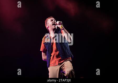 Madrid, Espagne. 01 décembre 2023. Pucho, le chanteur de Vetusta Morla, se produit au concert final de la tournée Cable a Tierra au Wizink Center de Madrid, en Espagne, le 1 décembre 2023. (Photo Alvaro Laguna/NurPhoto) crédit : NurPhoto SRL/Alamy Live News Banque D'Images