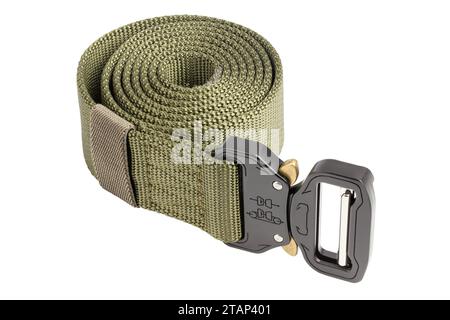 Ceinture de fixation en nylon pour hommes verte isolée sur fond blanc. Le fichier contient un chemin d'écrêtage. Banque D'Images