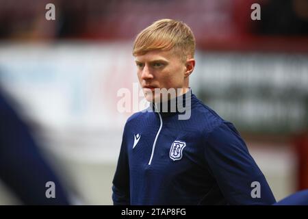 FIR Park, Motherwell, Royaume-Uni. 2 décembre 2023. Scottish Premiership football, Motherwell contre Dundee ; Lyall Cameron de Dundee WU Credit : action plus Sports/Alamy Live News Banque D'Images