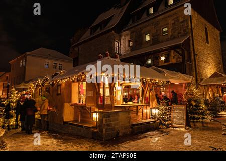 Marché de noël derrière le pont des marchands à Erfurt Banque D'Images