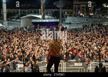 Pasto, Colombie. 27 novembre 2023. Le groupe colombien Superlitio joue lors de la deuxième journée du Galeras Rock Fest à Pasto, Narino, Colombie le 26 novembre 2023. Photo par : Camilo Erasso/long Visual Press crédit : long Visual Press/Alamy Live News Banque D'Images