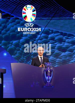 Giorgio Marchetti, secrétaire général adjoint de l'UEFA, lors du tirage au sort de l'UEFA Euro 2024 à l'Elbphilharmonie à Hambourg, en Allemagne. Date de la photo : Samedi 2 décembre 2023. Banque D'Images