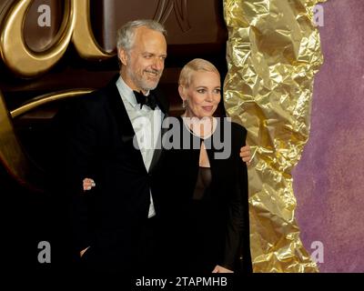 Londres Royaume-Uni 28 novembre 2023 Olivia Colman assiste à la première du film Wonka au Royal Hall crédit clubpaparazzi Banque D'Images