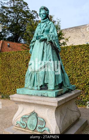 Copenhague, Danemark : statue de Caroline Amélie de Schleswig-Holstein-Sonderburg-Augustenburg Banque D'Images