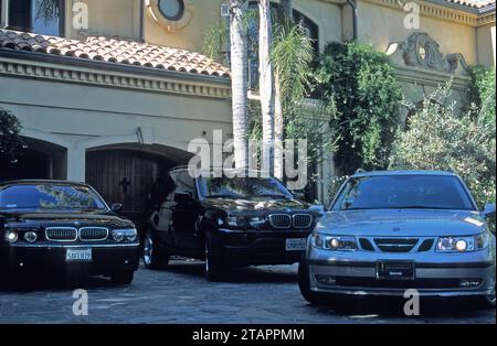 Fuhrpark auf dem Anwesen von Ozzy Osbourne im Jahr 2004 à Beverly Hills, Los Angeles, Kalifornien. Fuhrpark auf dem Anwesen von Ozzy Osbourne im Jahr 2004 à Beverly Hills, Los Angeles, Kalifornien. Beverly Hills Kalifornien Vereinigte Staaten von Amerika *** Covoiturage à Ozzy Osbournes Estate en 2004 à Beverly Hills, Los Angeles, Californie Covoiturage à Ozzy Osbournes Estate en 2004 à Beverly Hills, Los Angeles, Californie Beverly Hills California États-Unis d'Amérique crédit : Imago/Alamy Live News Banque D'Images