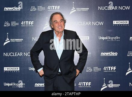 Turin, . 02 décembre 2023. Turin, Italie Festival du film de Turin 2023 photocall Oliver Stone directeur photocall présentation docufilm NUCLÉAIRE MAINTENANT dans la photo:Oliver Stone directeur crédit : Agence photo indépendante/Alamy Live News Banque D'Images