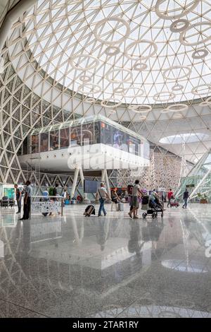 Marrakech, Maroc - 1 août 2023 : intérieur de l'aéroport Marrakech-Menara, principal aéroport du pays, rénové en 2008 avec de nombreux clins d'œil à l'EI Banque D'Images