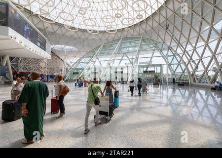 Marrakech, Maroc - 1 août 2023 : intérieur de l'aéroport Marrakech-Menara, principal aéroport du pays, rénové en 2008 avec de nombreux clins d'œil à l'EI Banque D'Images