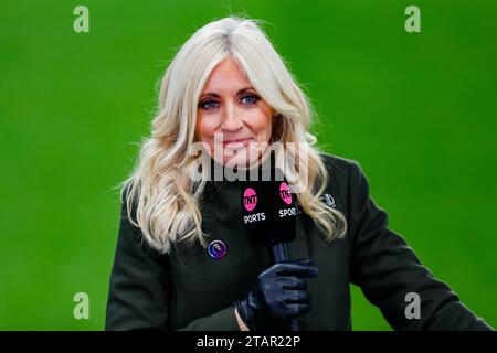 2 décembre 2023 ; St James' Park, Newcastle, Angleterre ; Premier League football, Newcastle United contre Manchester United ; Lynsey Hipgrave, présentatrice de TNT Sports Banque D'Images