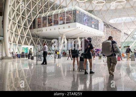 Marrakech, Maroc - 1 août 2023 : intérieur de l'aéroport Marrakech-Menara, principal aéroport du pays, rénové en 2008 avec de nombreux clins d'œil à l'EI Banque D'Images