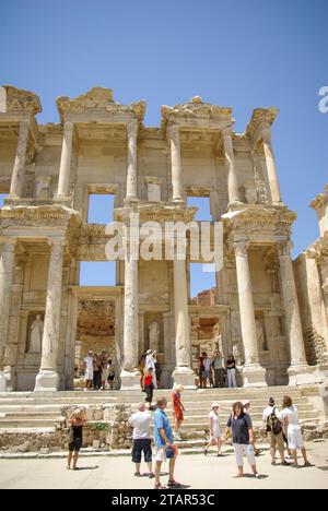 La bibliothèque de Celsus est un ancien édifice romain d'Éphèse Banque D'Images