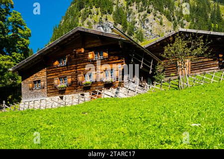 Gerstruben, ancien village de montagne de la vallée de Dietersbachtal près d'Oberstdorf, Alpes d'Allgaeu, Allgaeu, Bavière, Allemagne Banque D'Images