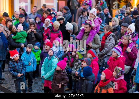 Le Striezelmarkt, qui se tient depuis 1434, est le plus ancien marché de Noël en Allemagne et se déroule sur l'Altmarkt. En 2009, le marché était Banque D'Images