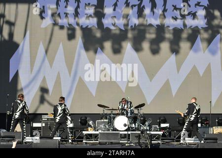 2 décembre 2023, Sao Paulo, SÃ£o Paulo, Brésil, Brésil : le groupe de rock suédois The Hives se produit sur scène pendant le jour 1 de Primavera Sound Brazil 2023 au AutÃ³dromo José Carlos Pace le 2 décembre 2023, à Sao Paulo/SP, Brésil. (Photo de Leandro Bernardes/PxImages) (crédit image : © Leandro Bernardes/PX Imagens via ZUMA Press Wire) USAGE ÉDITORIAL SEULEMENT! Non destiné à UN USAGE commercial ! Banque D'Images