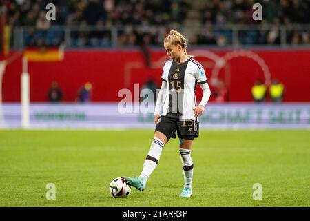 Rostock, Deutschland 01. Dezember 2023 : Women Nation League - 2023/2024 - Deutschland vs. Dänemark im Bild : Giulia Gwinn (Deutschland) Banque D'Images