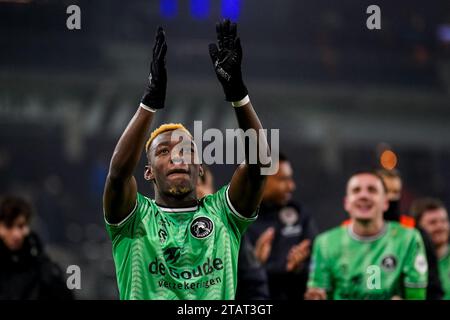 Almelo, pays-Bas. 02 décembre 2023. ALMELO, PAYS-BAS - DÉCEMBRE 2 : Joshua Kitolano de Sparta Rotterdam célèbre la victoire de son équipe après le match néerlandais d'Eredivisie entre Heracles Almelo et Sparta Rotterdam à l'Erve Assito le 2 décembre 2023 à Almelo, pays-Bas (photo de Rene Nijhuis/Orange Pictures) crédit : Orange pics BV/Alamy Live News Banque D'Images