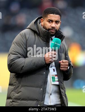 Le présentateur de football d'ITV Hugh Woozencroft lors du match de championnat Sky Bet entre Hull City et Watford au MKM Stadium, Kingston upon Hull le samedi 2 décembre 2023. (Photo : Mark Fletcher | MI News) crédit : MI News & Sport / Alamy Live News Banque D'Images