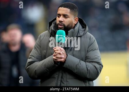 Le présentateur de football d'ITV Hugh Woozencroft lors du match de championnat Sky Bet entre Hull City et Watford au MKM Stadium, Kingston upon Hull le samedi 2 décembre 2023. (Photo : Mark Fletcher | MI News) crédit : MI News & Sport / Alamy Live News Banque D'Images