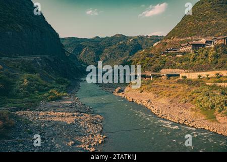 Scène de vallée dans la vallée de Chishuihe Guizhou Banque D'Images