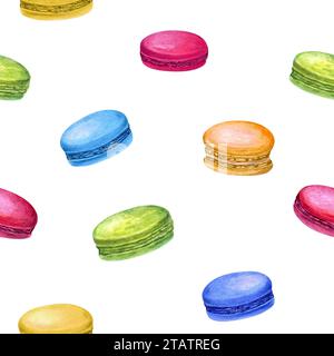 Motif sans couture de macarons colorés. Macarons français traditionnels. Biscuits aux amandes, gâteau au macaron. Baies sucrées, dessert aux fruits. Banque D'Images
