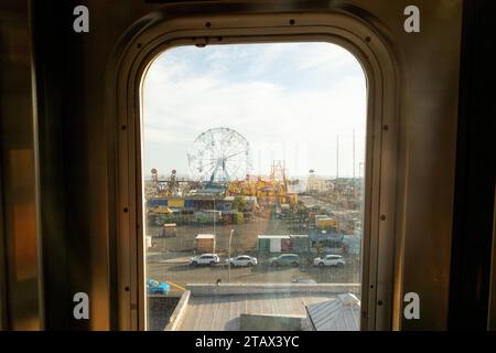 Coney Island luna Park photographié depuis le train, Brooklyn, New York, États-Unis d'Amérique. Banque D'Images