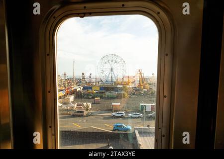 Coney Island luna Park photographié depuis le train, Brooklyn, New York, États-Unis d'Amérique. Banque D'Images