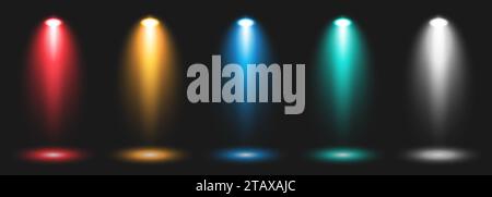 Un ensemble de cinq spots colorés pour éclairer la scène avec des rayons sur fond noir. Illustration de Vecteur