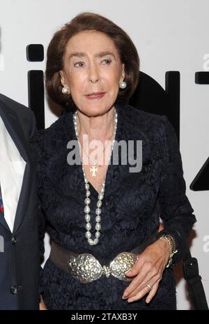 **PHOTO DE FICHIER** Mica Ertegun est décédé à 97 ans. NEW YORK, NY - DÉCEMBRE 16 : MICA Ertegun assiste à l'ouverture de l'atrium Mica et Ahmet Ertegun au Jazz au Lincoln Center le 17 décembre 2015 à New York. Copyright photo : xJohnxPalmer/MediaPunchx crédit : Imago/Alamy Live News Banque D'Images