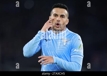 Rome, Italie. 02 décembre 2023. Pedro Rodriguez de Lazio fait des gestes lors du championnat italien Serie A match de football entre SS Lazio et Cagliari Calcio le 2 décembre 2023 au Stadio Olimpico à Rome, Italie - photo Federico Proietti/DPPI crédit : DPPI Media/Alamy Live News Banque D'Images