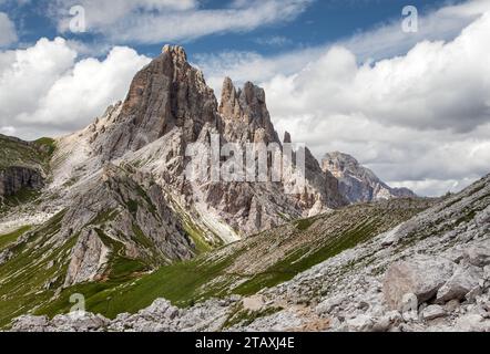 CIMA Ambrizzola et Croda da da Lago, Alpes Dolomites, Italie Banque D'Images