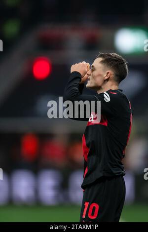 Leverkusen, Allemagne. 03 décembre 2023. Football : Bundesliga, Bayer Leverkusen - Borussia Dortmund, Journée 13, BayArena. Florian Wirtz de Leverkusen réagit pendant le match. Crédit : Marius Becker/dpa - NOTE IMPORTANTE: conformément aux règlements de la Ligue allemande de football DFL et de la Fédération allemande de football DFB, il est interdit d'utiliser ou de faire utiliser des photographies prises dans le stade et/ou du match sous forme d'images séquentielles et/ou de séries de photos de type vidéo./dpa/Alamy Live News Banque D'Images