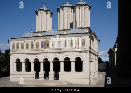 Cathédrale patriarcale orthodoxe roumaine (Église métropolitaine), Dealul Mitropoliei, Bucarest, Roumanie, août 2023 Banque D'Images