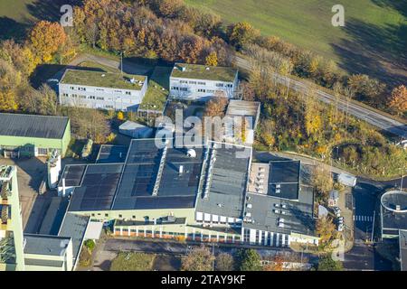 Luftbild, ehemaliges Bergwerk Prosper V Schacht 10, umgeben von herbstlichen Laubbäumen, Kirchhellen-Nord-Ouest, Bottrop, Ruhrgebiet, Rhénanie-du-Nord-Westphalie, Deutschland ACHTUNGxMINDESTHONORARx60xEURO *** vue aérienne, ancienne mine Prosper V Shaft 10, entourée d'arbres caduques automnaux, Kirchhellen Nord-Ouest, Bottrop, région de la Ruhr, Rhénanie du Nord-Westphalie, Allemagne ATTENTIONxMINDESTHONORARx60xEURO crédit : Imago/Alamy Live News Banque D'Images