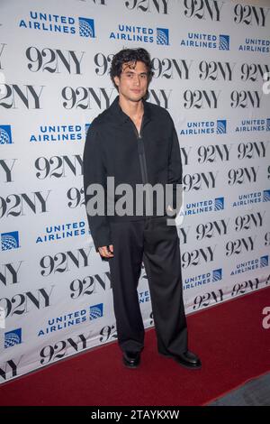 New York, New York, États-Unis. 30 novembre 2023. Charles Melton assiste à la projection spéciale de mai décembre de Netflix à la 92nd Street Y. (image de crédit : © Ron Adar/TheNEWS2 via ZUMA Press Wire) À USAGE ÉDITORIAL SEULEMENT! Non destiné à UN USAGE commercial ! Banque D'Images