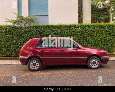Ivrea, Italie - 10 août 2023, antenne de Maisons pour familles nombreuses, par Figini et Pollini dans les années 40, ville industrielle d'Ivrea Olivetti Banque D'Images
