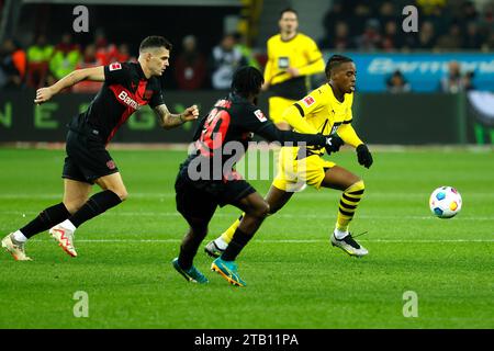 Leverkusen, Deutschland. 03 décembre 2023. LEVERKUSEN, DEUTSCHLAND - 2023-DÉCEMBRE-03, BAYARENA LES RÈGLEMENTS DFB/DFL INTERDISENT TOUTE UTILISATION DE PHOTOGRAPHIES COMME SÉQUENCES D'IMAGES ET/OU QUASI-VIDÉO. Crédit : dpa/Alamy Live News Banque D'Images