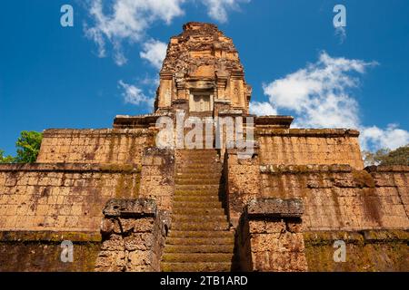 Prasat Baksei Chamkrong ancienne pyramide temple hindou au Cambodge. Dédié à Shiva, construit au 10e siècle, situé dans le complexe Angkor à Siem Banque D'Images