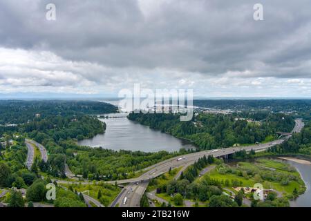 Vue aérienne d'Olympia, Washington en juin Banque D'Images