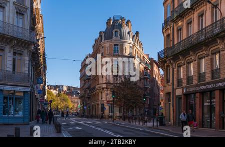 Façades typiques de la rue de Metz à Toulouse en haute Garonne, Occitanie, France Banque D'Images