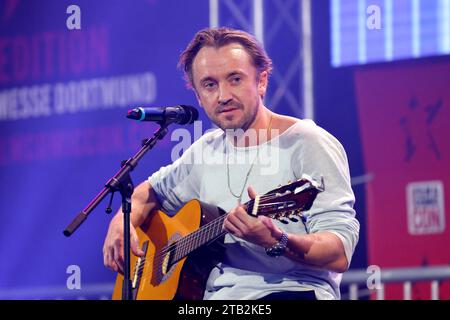 Schauspieler Tom Felton auf der German film and Comic con Winter Edition 2023 in der Messehalle. Dortmund, 03.12.2023 NRW Deutschland *** l'acteur Tom Felton à la German film and Comic con Winter Edition 2023 au Dortmund Exhibition Hall, 03 12 2023 NRW Allemagne Copyright : xChristophxHardtx crédit : Imago/Alamy Live News Banque D'Images