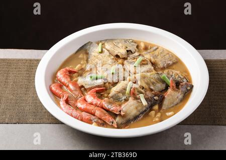 Poissons braisés assortis, bûche (queue de poil de grande tête), daiyu, style tai zhou Banque D'Images