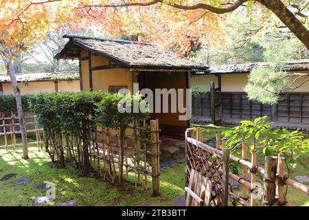 Salon de thé japonais jardin du château de Tsurugajo à Aizuwakamatsu, Fukushima, Japon Banque D'Images