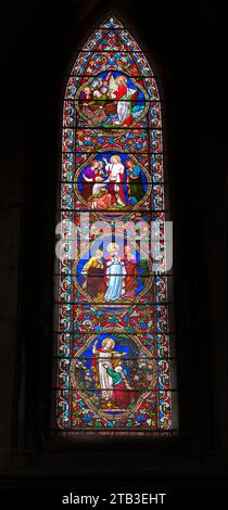 Épisodes du Nouveau Testament sur la résurrection de Jésus-Christ : vitrail dans la nef de la cathédrale de Lincoln, Angleterre. Banque D'Images