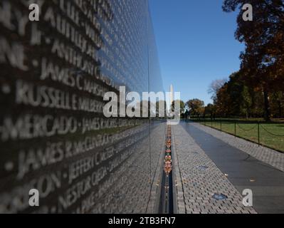 Le Vietnam Veterans Memorial, communément appelé le Vietnam Memorial, est un mémorial national américain à Washington, DC, honorant les membres du service militaire. Banque D'Images