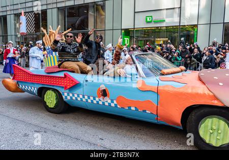 Manhattan, ville de New York, New York - 23 novembre 2023 : défilé annuel Macy's Thanksgiving sur la 6e Avenue. Kenan Thompson SNL Banque D'Images