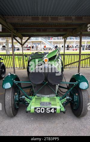 La Talbot AV105 verte 1931 de Nicholas Pellett avec bouchon de radiateur lors de la 80e réunion des membres, Goodwood Motor Racing circuit, Chichester, Royaume-Uni Banque D'Images