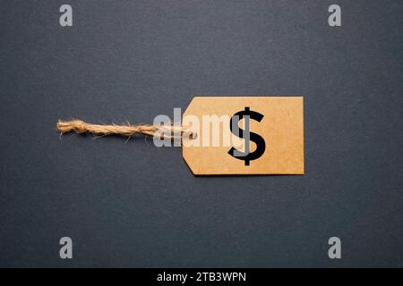 étiquette de prix d'or avec symbole dollar, maquette d'or Banque D'Images