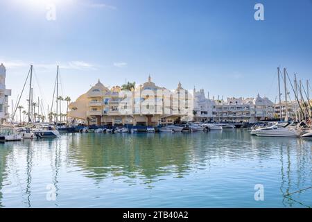 Vue panoramique de Puerto Marina à Benalmadena, Costa del sol, province de Malaga, Andalousie, Espagne Banque D'Images