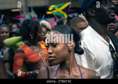 Foule pendant Notting Hill Carneval Banque D'Images